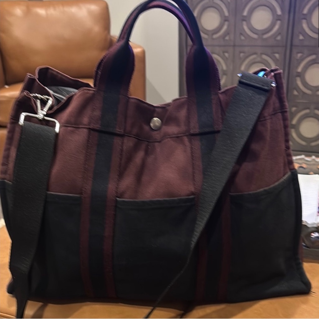 Hermes Paris Fourre Tout Burgundy And Black Tote Bag 16.75x11.5